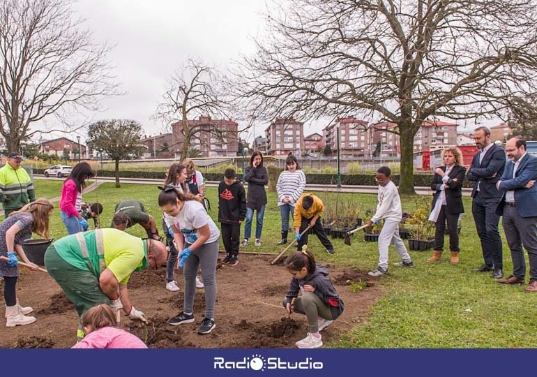 El proyecto 'Torrelavega Conexión Natural' comienza con varias plantaciones escolares en la Semana del Árbol