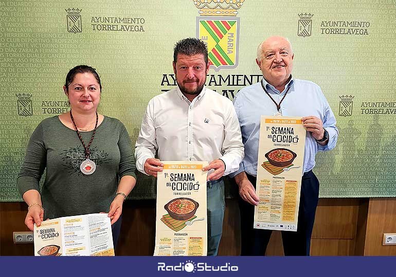 Presentación de la I Semana del Cocido de Torrelavega que se celebrará del 28 de octubre al 4 de noviembre.