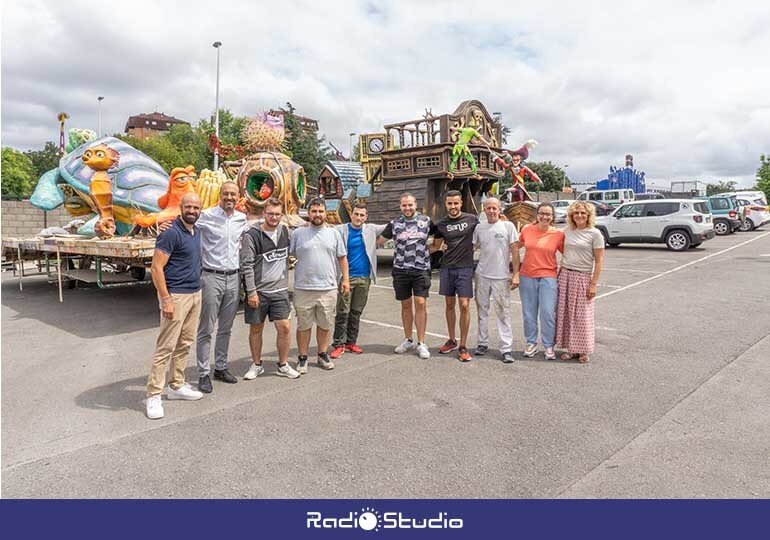 Dos carrozas de las peñas mateas de Reinosa participarán en el desfile de la Gala Floral.