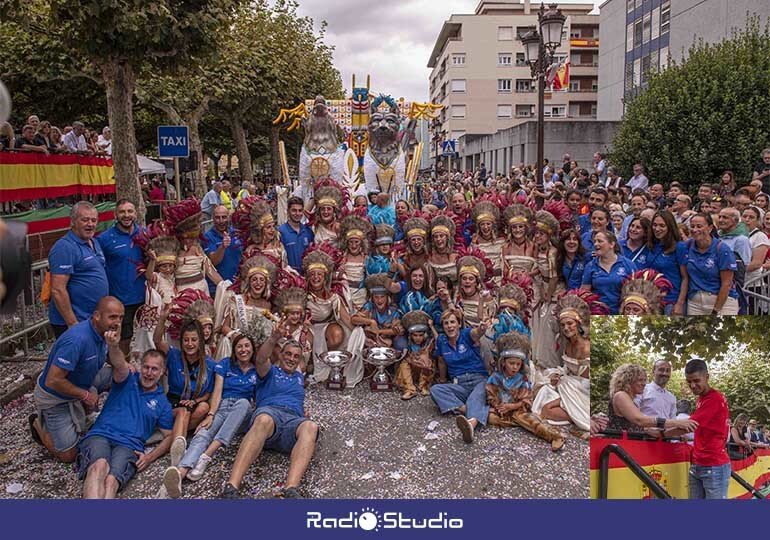 Carroza ganadora de la Gala Floral 2024 y detalle del saluda oficial al joven atleta olímpico Mohamed Attaoui.