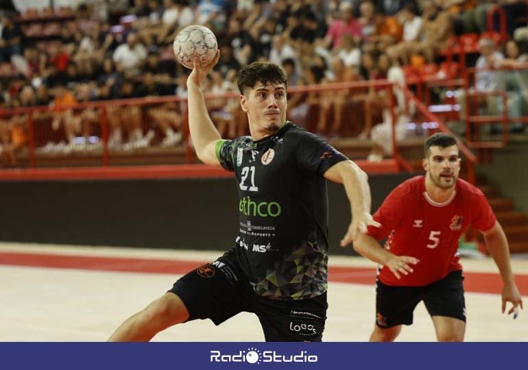 Isi Martinez durante el torneo de pretemporada | Foto: BM Torrelavega