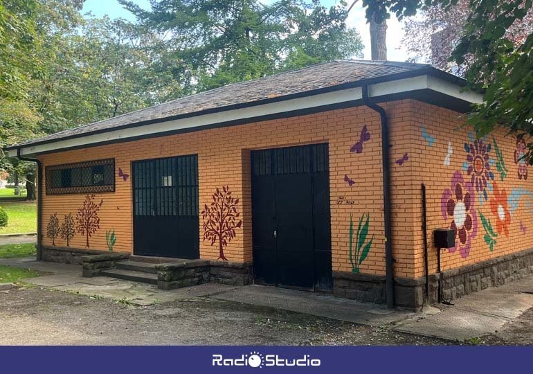 Baños públicos en el Parque Manuel Barquín de Torrelavega | Foto: Radio Studio