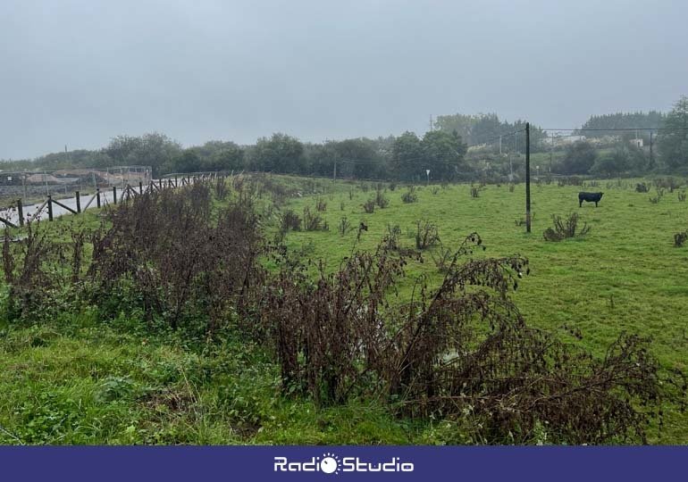 Finca junto al polígono Tanos-Viérnoles donde se ubicará el futuro parque fluvial | Foto: Radio Studio