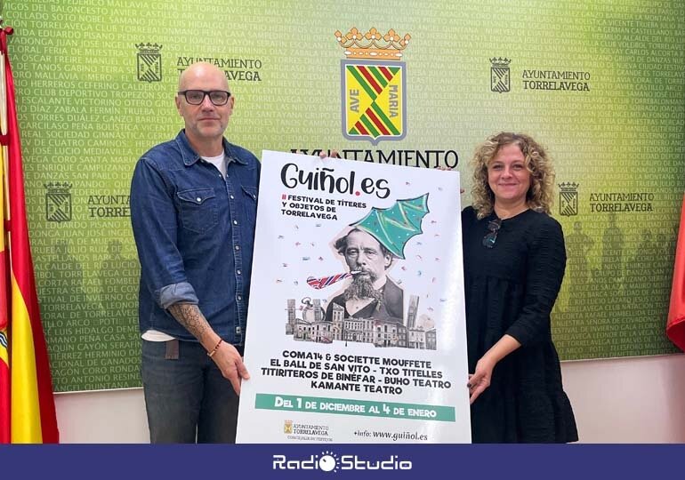 Luis del Río y Patricia Portilla presentan el II Festival de Títeres de Torrelavega | Foto: Radio Studio