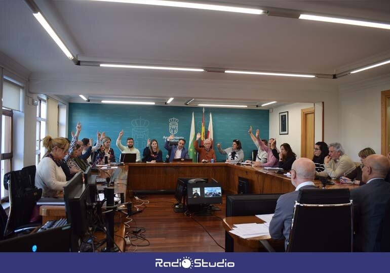 Imagen del Ayuntamiento de la aprobación de los presupuestos de 2025 en pleno extraordinario