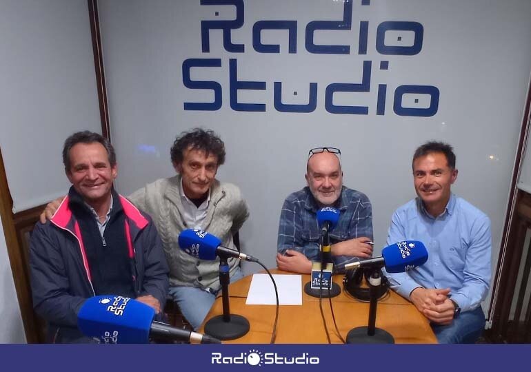 El montañero torrelaveguense Roberto Ceballos, que nos cuenta su próxima expedición al Kilimanjaro y con Juan Pérez Velarde, nuevo presidente de la Federación Cántabra de Deportes de Montaña y Escalada (FCDME), en Radio Studio