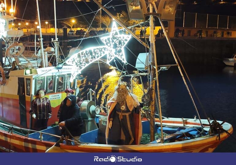 Llegada de Los Reyes en barco a Suances | Foto: Ayuntamiento